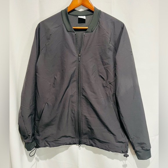 Gymshark Men’s Onyx Gray Studio Jacket - Picture 7 of 8